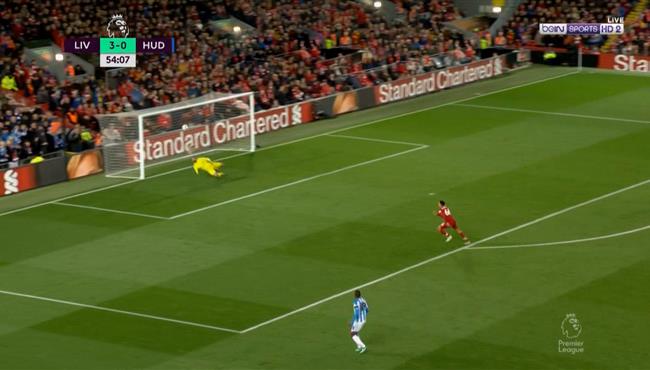 تصدي رائع من اليسون بيكر في مباراة ليفربول وهدرسفيلد