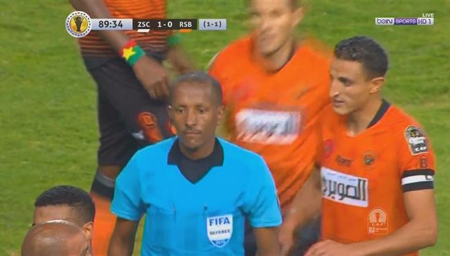 طرد عمر النمساوي في مباراة الزمالك ونهضة بركان