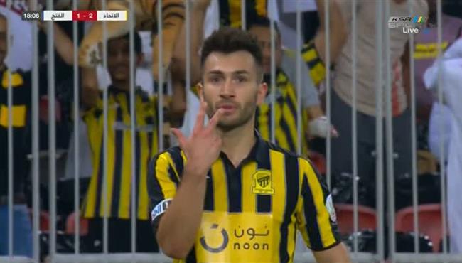 هدف الاتحاد الثاني في مرمي الفتح بالدوري السعودي
