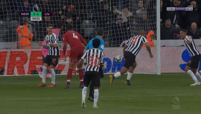 هدف تعادل نيوكاسل مع ليفربول 2 2 تعليق رؤوف خليف