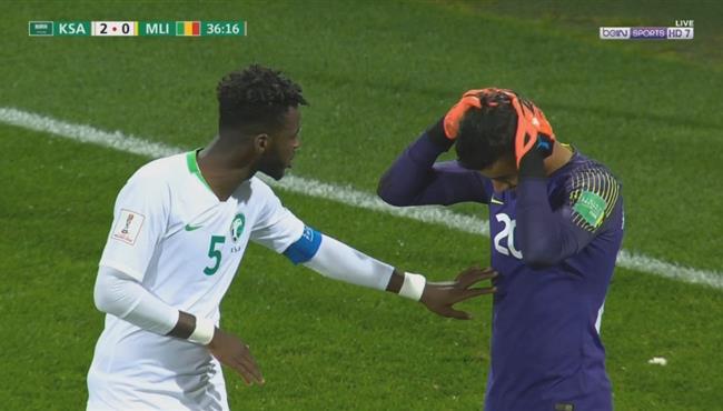 هدف مالي الاول في مرمي السعودية بعد خطأ كارثي من حارس المرمي