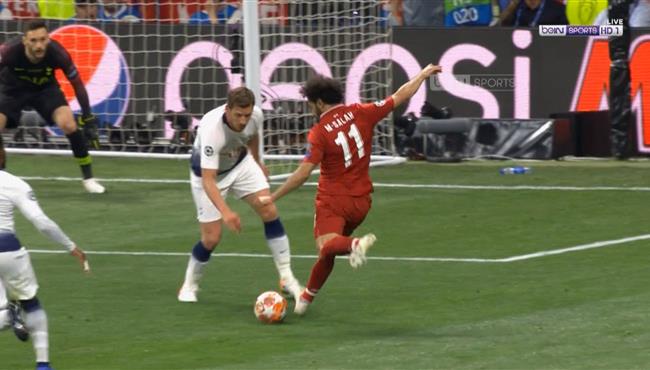 محمد صلاح يهدر فرصة هدف امام توتنهام في نهائي دوري ابطال اوروبا