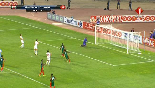 ياسين مرياح يهدر ركلة جزاء امام مرمي بوروندي