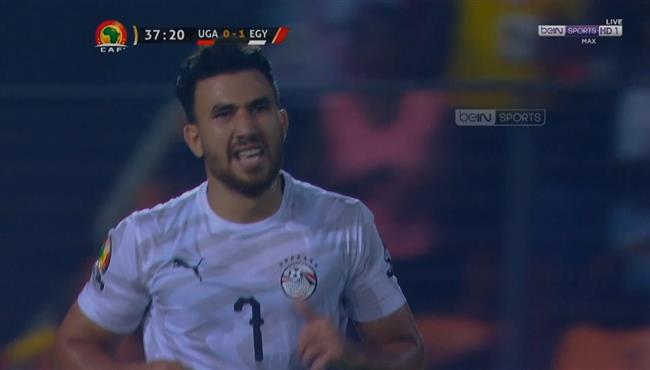 حارس اوغندا يحرم تريزيجيه من تسجيل هدف ثاني لمصر
