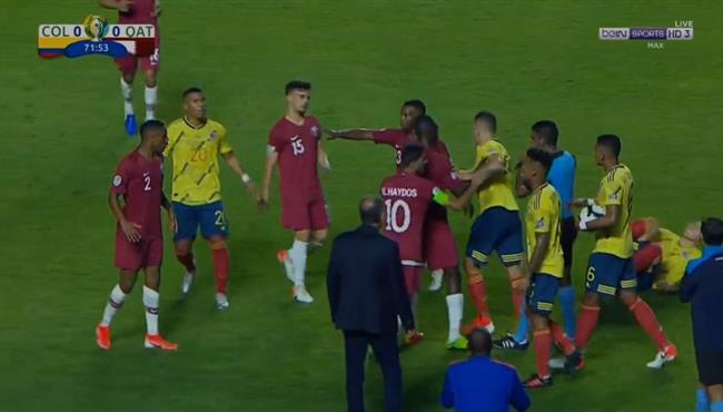 مشادة بين اللاعبين في مباراة قطر وكولومبيا بكوبا امريكا