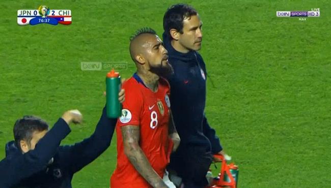 اصابة فيدال وخروجه في مباراة تشيلي واليابان