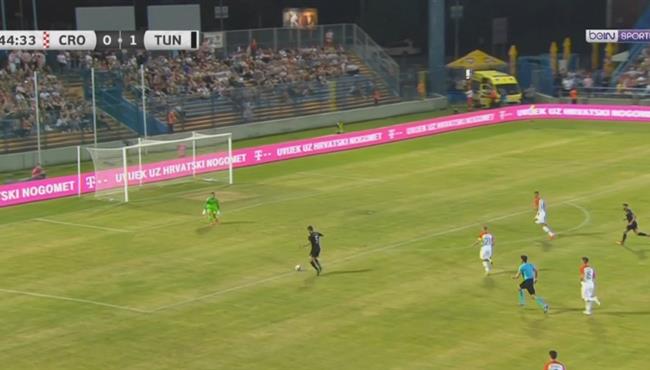 اسامة حدادي يهدر انفراد تام في مباراة تونس وكرواتيا