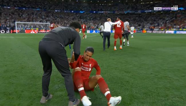 بكاء فان دايك بعد مباراة ليفربول وتوتنهام بنهائي دوري ابطال اوروبا