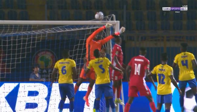 علي مرتين العارضة تحرم كينيا من تسجيل هدف التعادل امام تنزانيا