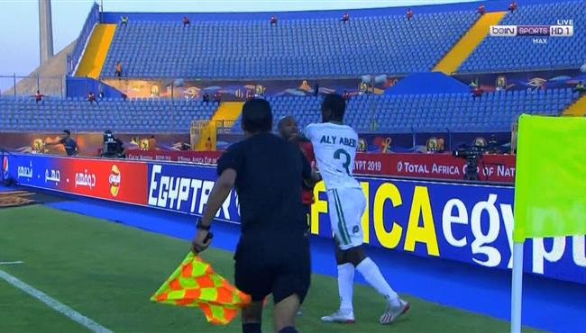 مشادة بين جيرالدو ولاعب موريتانيا في كاس امم افريقيا