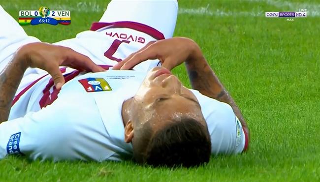 لاعب فنزويلا كاد ان يسجل هدف عالمي في مرمي بوليفيا