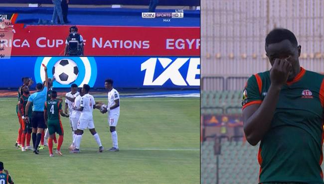 طرد لاعب بوروندي وبكائه امام غينيا في كاس امم افريقيا
