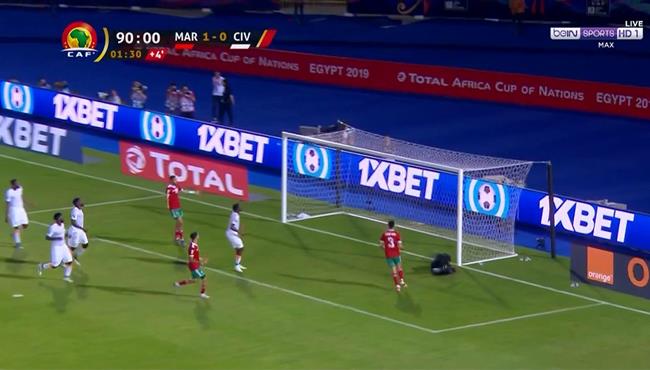 العارضة تحرم المغرب من تسجيل هدف رائع في مرمي كوت ديفوار