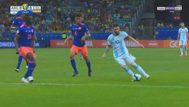 كوبري من ميسي للاعب كولومبيا في كوبا امريكا