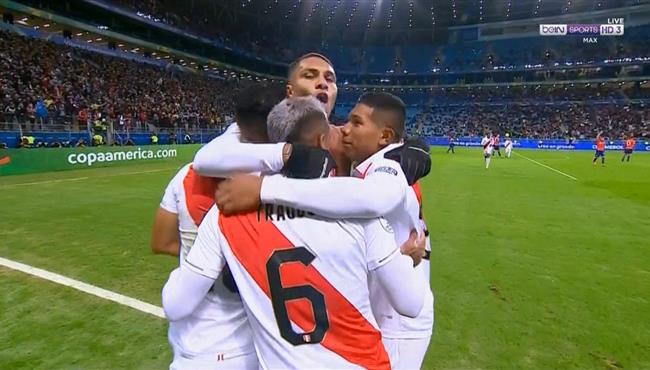 هدف بيرو الثاني الرائع بعد خطأ قاتل من حارس مرمي تشيلي في كوبا امريكا