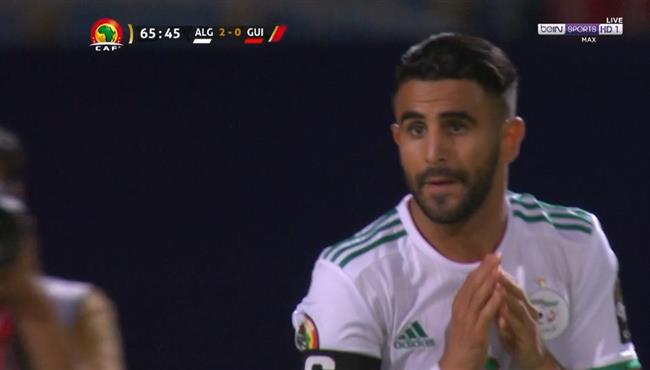 حارس غينيا ينقذ مرماه ويحرم رياض محرز من تسجيل هدف محقق