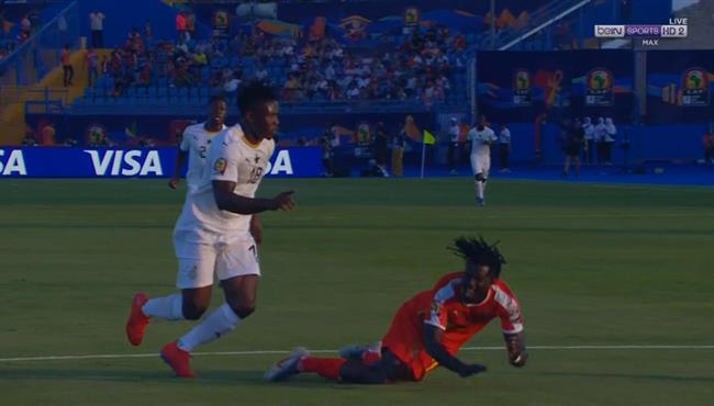 هل حرم الحكم غينيا بيساو من ركلة جزاء امام غانا في كأس امم افريقيا