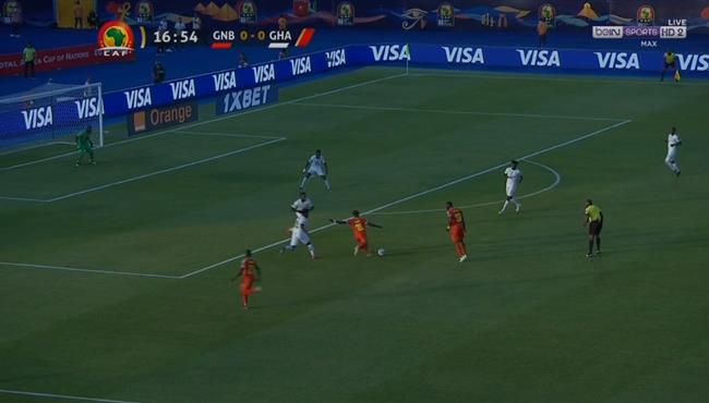 العارضة تحرم غينيا بيساو من هدف رائع امام غانا
