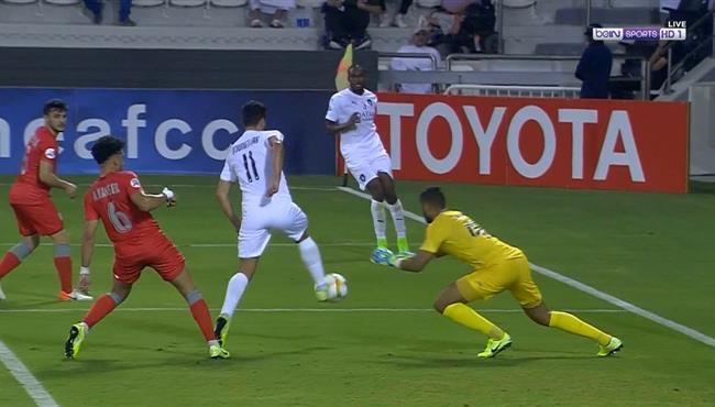 القائم يحرم بغداد بو نجاح من تسجيل هدف رائع بالكعب في مرمي الدحيل