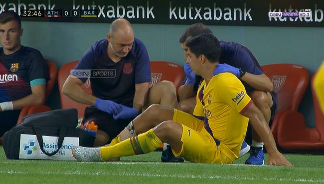 اصابة سواريز وخروجه في مباراة برشلونة واتلتيك بلباو بالدوري الاسباني