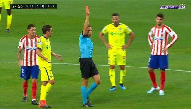 حالتين طرد في 5 دقائق بمباراة اتليتكو مدريد وخيتافي