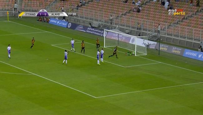 هدف الاتحاد الثاني في مرمي العهد بالبطولة العربية