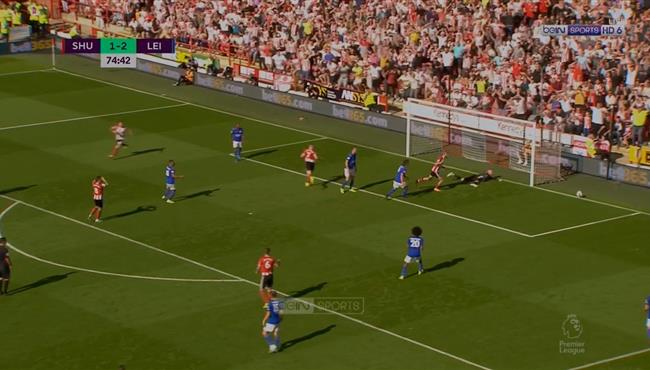 تصدي رائع من كاسبير شمايكل في مباراة ليستر سيتي وشيفيلد يونايتد