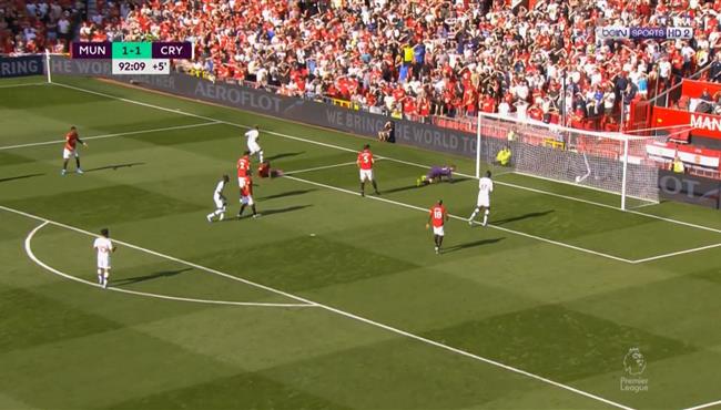 هدف كريستال بالاس الثاني في مرمي مانشستر يونايتد