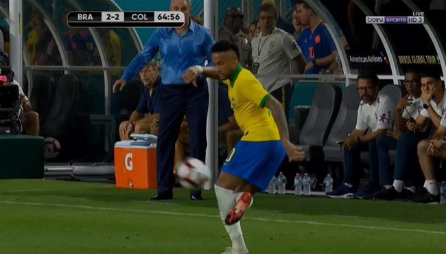 لقطة مهارية رائعة من نيمار في مباراة البرازيل وكولومبيا