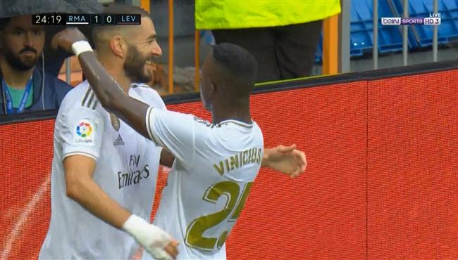 هدف ريال مدريد الاول في مرمي ليفانتي بالدوري الاسباني كريم بنزيما