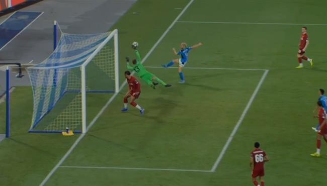 تصدي ادريان الخرافي في مباراة ليفربول ونابولي بدوري ابطال اوروبا