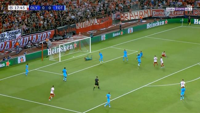 القائم يحرم اولمبياكوس من تسجيل هدف في مرمي توتنهام بدوري ابطال اوروبا