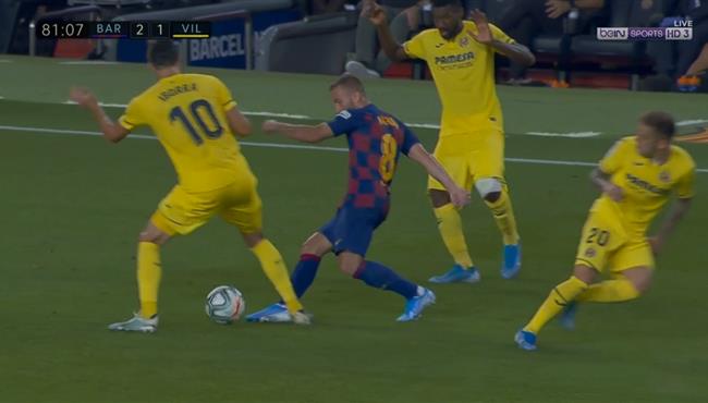 كوبري رائع من ارثر للاعب فياريال بالدوري الاسباني