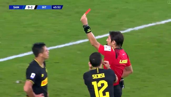 طرد سانشيز في مباراة انترميلان وسامبدوريا بالدوري الايطالي