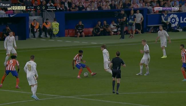 كوبري رائع من لوكا مودريتش لـ ليمار في مباراة ريال مدريد واتلتيكو مدريد