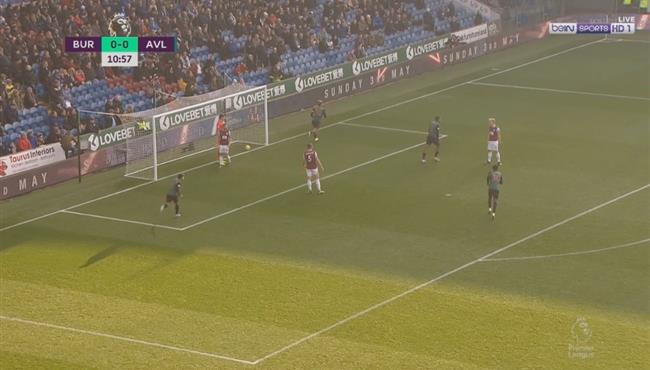 الفار يلغي هدف لأستون فيلا امام بيرنلي في الدوري الانجليزي