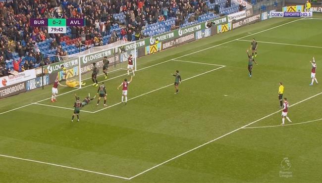 اهداف مباراة استون فيلا وبيرنلي 2 1 الدوري الانجليزي