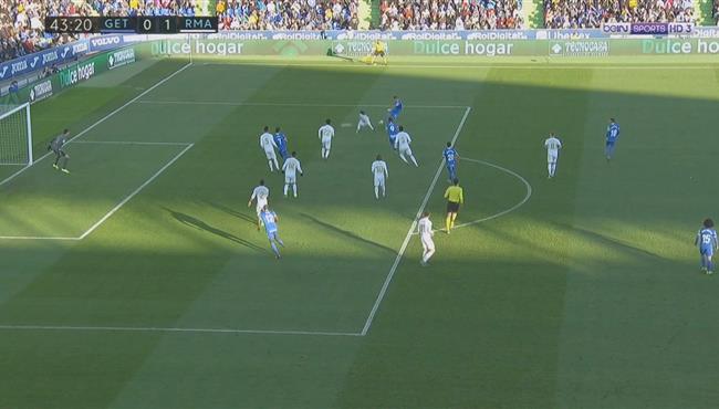 كورتوا يحرم فيصل فجر من تسجيل هدف امام ريال مدريد