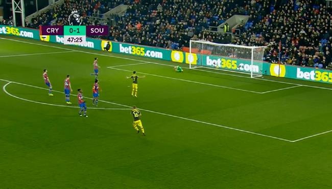 اهداف مباراة ساوثهامبتون وكريستال بالاس 2 0 الدوري الانجليزي