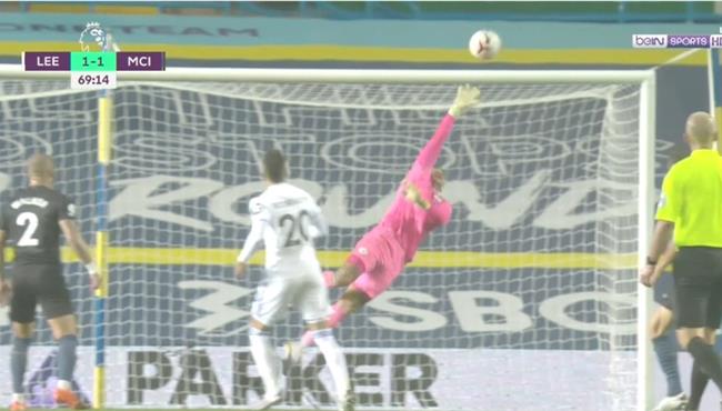 تصدي ايدرسون الرائع والعارضة يحرمان ليدز من هدف محقق امام مانشستر سيتي