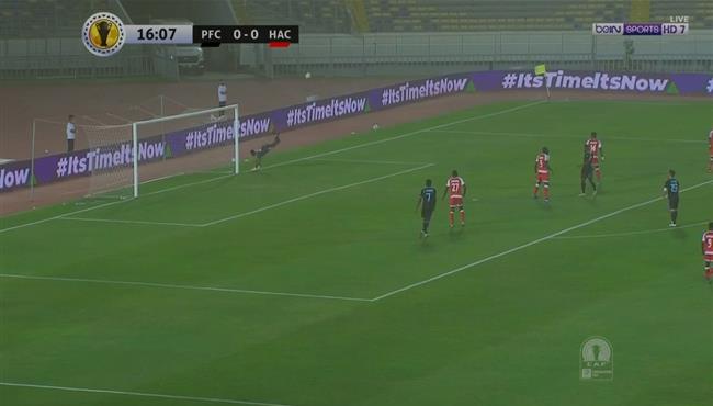 تصدي حارس حوريا كوناكري الرائع يحرم محمد فاروق من تسجيل هدف لبيراميدز