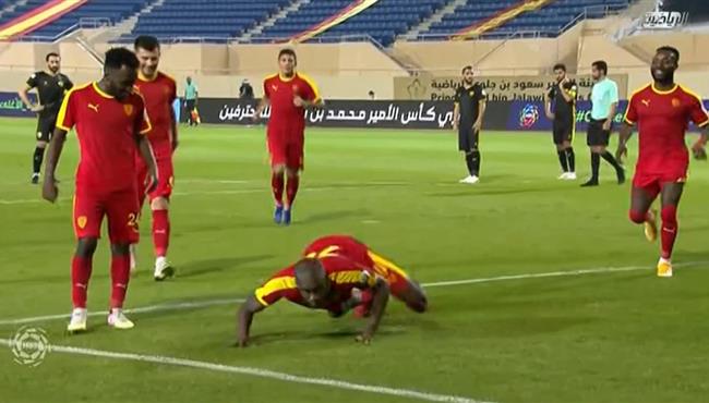 اهداف مباراة القادسية وضمك 2 1 الدوري السعودي