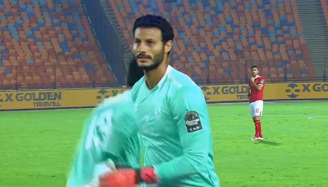 لحظة خروج الشناوي في مباراة الاهلي والوداد بدوري ابطال افريقيا