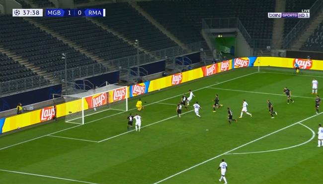 تصدي حارس مونشنجلادباخ الرائع يحرم اسينسيو من تسجيل هدف التعادل لريال مدريد