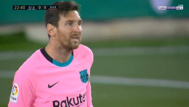 مدافع ديبورتيفو الافيس يحرم ميسي من تسجيل هدف اول لبرشلونة