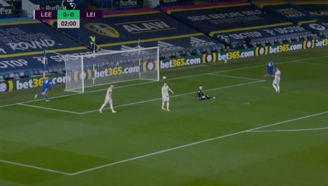 هدف ليستر سيتي الاول في مرمي ليدز بعد خطأ قاتل من روبن كوخ
