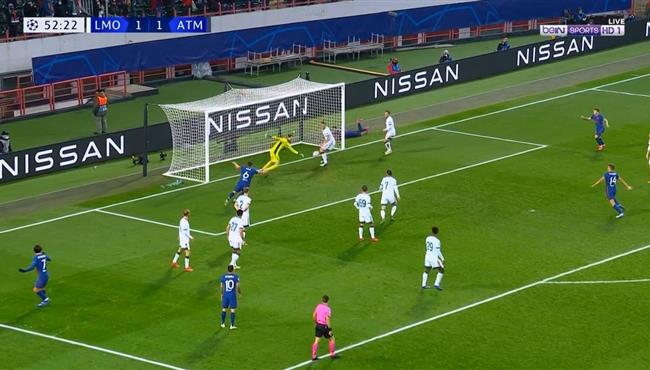 تصدي حارس لوكوموتيف موسكو يحرم سواريز من تسجيل هدف بعد تمريره رائعه من فيلكس