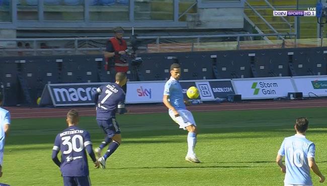 لويز فيليبي يتلاعب بكريستيانو رونالدو في مباراة يوفنتوس ولاتسيو