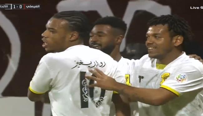 اهداف مباراة الاتحاد والفيصلي 1 1 الدوري السعودي
