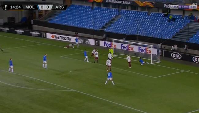 لاعب مولده يهدر فرصة لا تصدق امام مرمي ارسنال الخالي